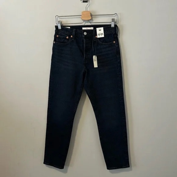 NWT Levis Womens Icon Wedgie Fit Denim Wild Bunch - Picture 1 of 13
